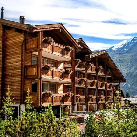 Wellnesshotel Schweizerhof Saas-Fee Bagian luar foto