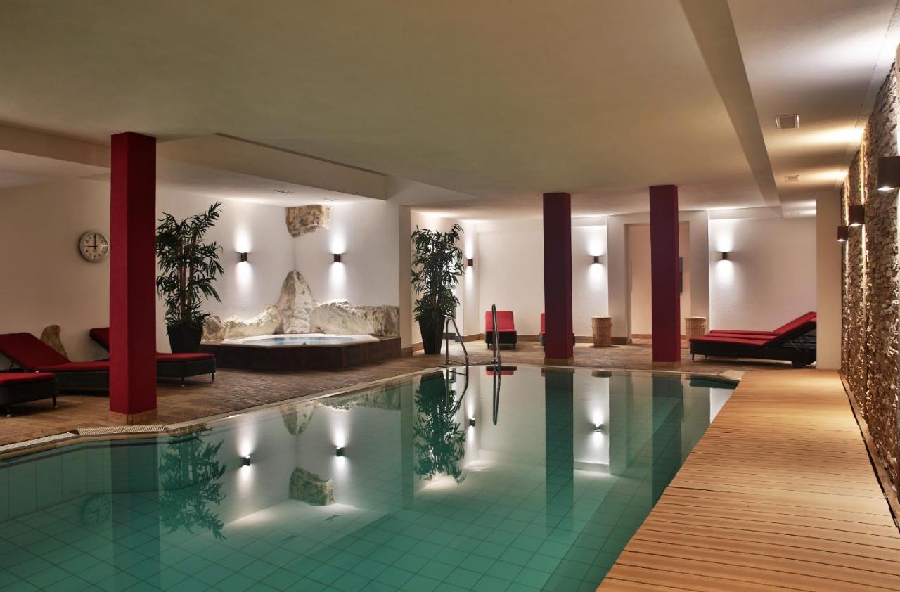 Wellnesshotel Schweizerhof Saas-Fee Bagian luar foto