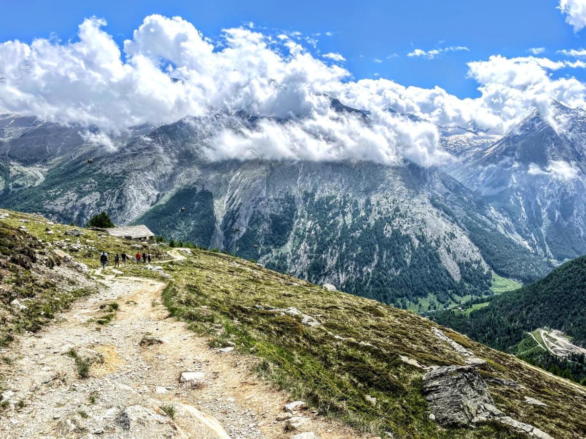 Wellnesshotel Schweizerhof Saas-Fee Bagian luar foto