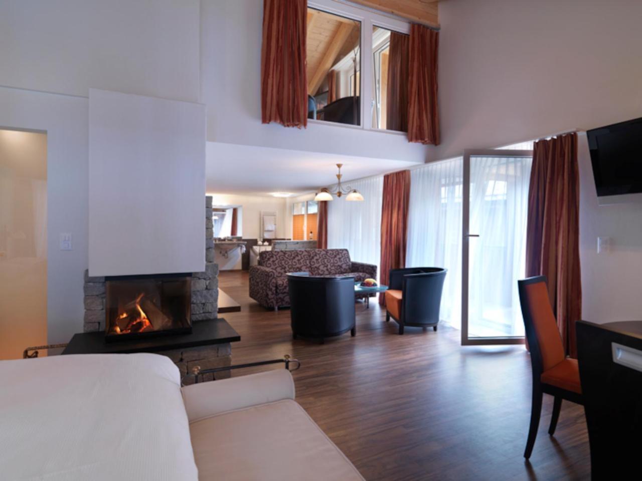 Wellnesshotel Schweizerhof Saas-Fee Ruang foto