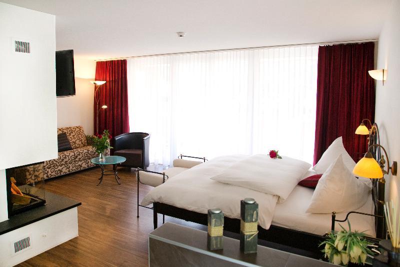 Wellnesshotel Schweizerhof Saas-Fee Bagian luar foto